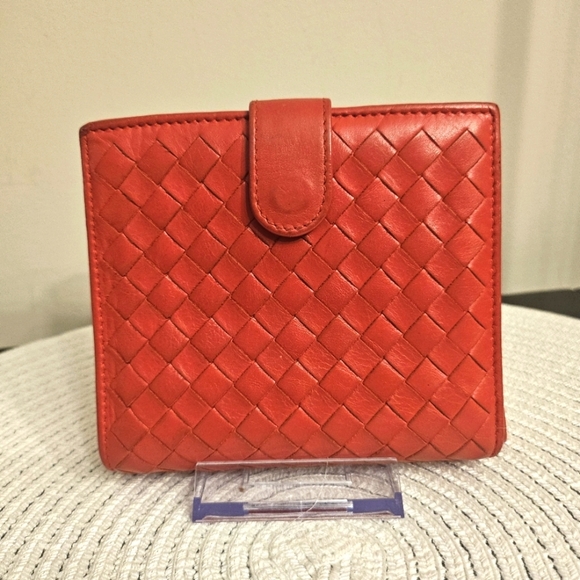 Bottega Veneta Intrecciato Red Leather Bifold Wallet - Picture 1 of 10